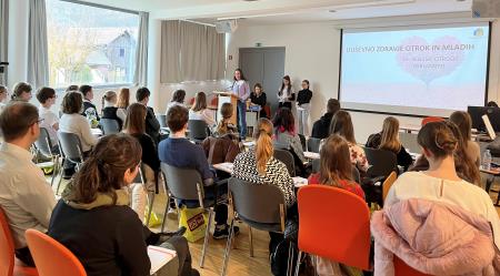 Otroški regijski parlament.j